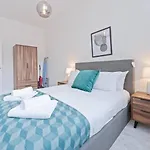 Pass The Keys Flat 4 - Comfy 1 Bedroom: Your Cosy Corner In The City