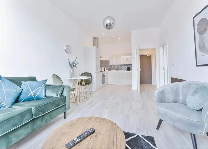 Pass The Keys Flat 4 - Comfy 1 Bedroom: Your Cosy Corner In The City