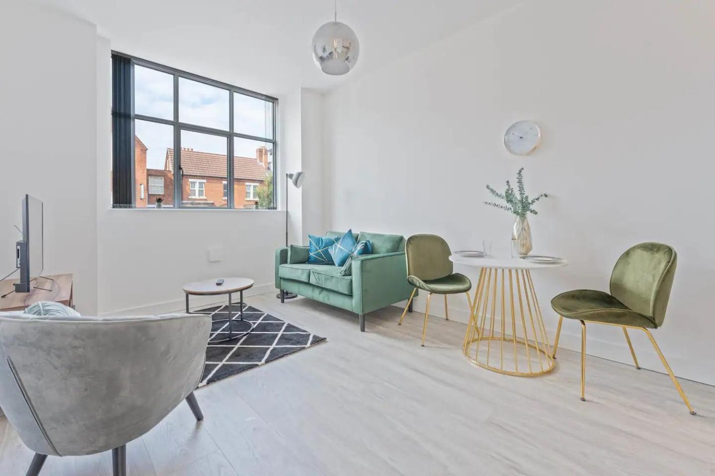 Pass The Keys Flat 4 - Comfy 1 Bedroom: Your Cosy Corner In The Apartment Birmingham